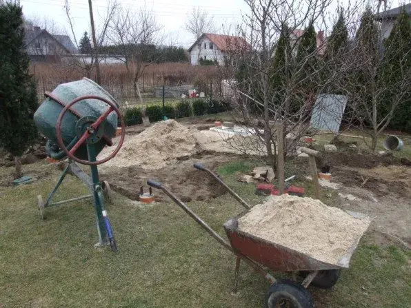 Ile taczek na m3 betonu? Oblicz dokładnie i uniknij strat materiału