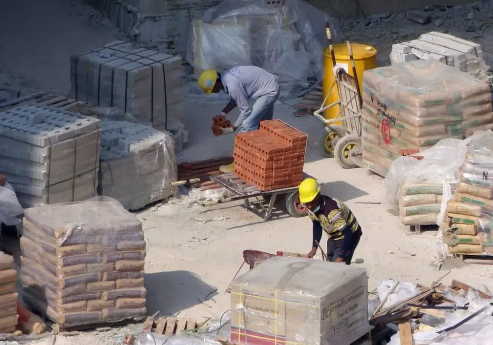 Ile łopat jest w worku cementu? Sprawdź, jak to obliczyć!