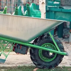 Ile kosztuje taczka? Ceny, rodzaje i porady jak wybrać