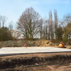 Co tańsze płyta czy fundament - poznaj prawdziwe koszty budowy w 2025