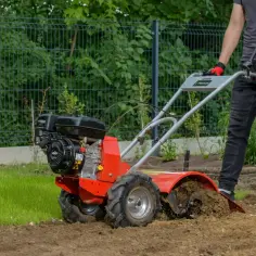Glebogryzarka czy łopata? Wybierz mądrze dla swojego ogrodu