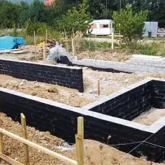 Jak uszczelnić przeciekający fundament: skuteczna naprawa krok po kroku