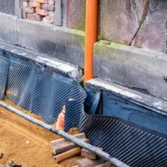 Jak skutecznie ocieplić fundament starego domu? Krok po kroku do energooszczędnego budynku