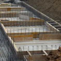 Czy warto izolować fundamenty od wewnątrz: wszystkie za i przeciw