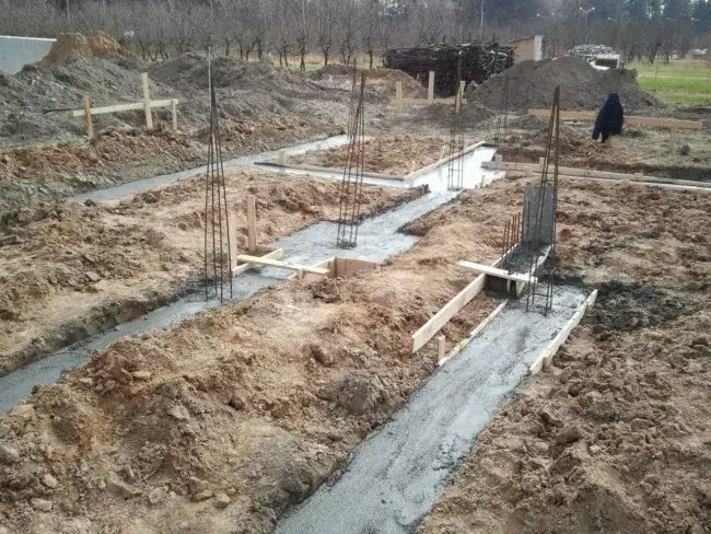 Zdjęcie Najlepszy cement na fundamenty - rodzaje, klasy i porady wyboru
