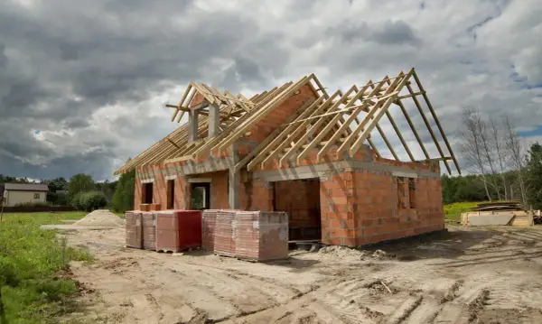 Ile kosztuje dobudowa domu? Sprawdź ceny i oszczędzaj mądrze