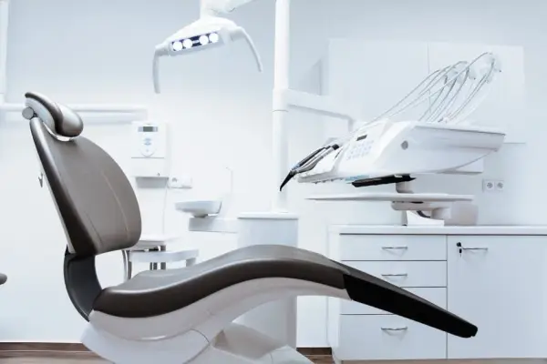 Dlaczego dentysta ma tyle wierteł? Poznaj tajemnice narzędzi